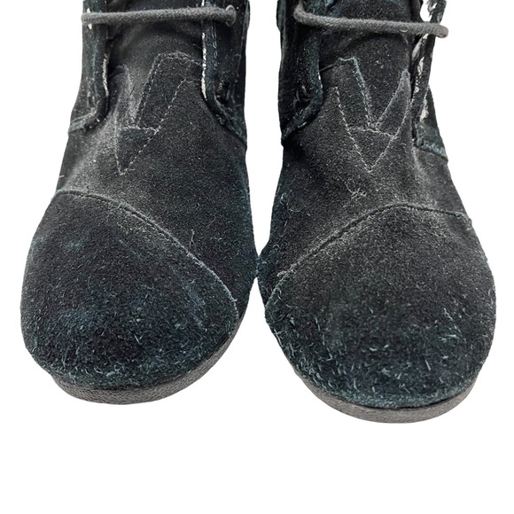 TOMS Genuine Leather Solid Black Suede Wedge Ankle Boots Booties Shoes sz 11 - Picture 2 of 16
